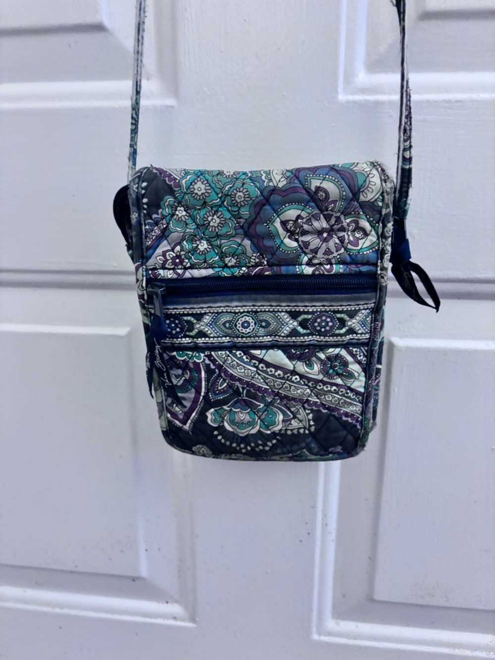 Vera Bradley Green Paisley Quilted Crossbody Bag - Picture 2 of 7